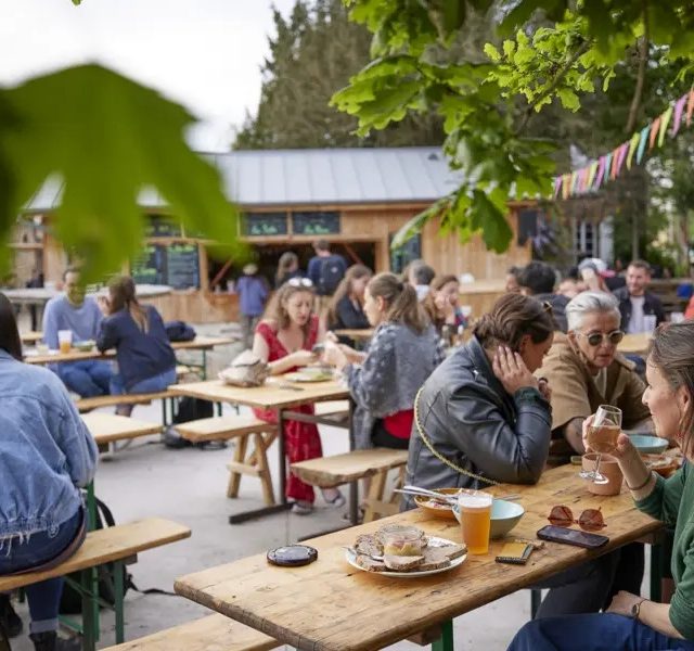 Restaurant-guinguette de La Basse Cour, à Rennes