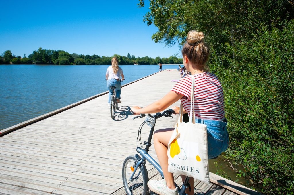 Balade à vélo au bord des étangs d'Apigné à Rennes