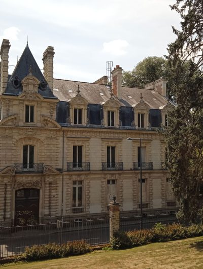 ho-tel-le-on-des-ormeaux-web-johann-rehel-2-33473