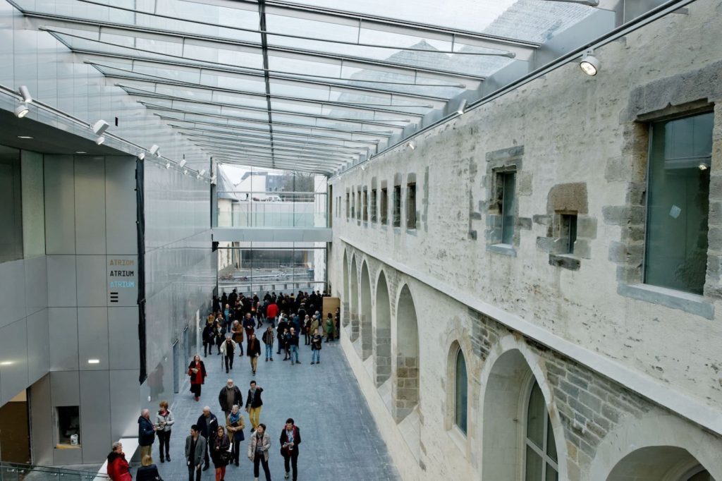 L'atrium du centre des congrès de Rennes